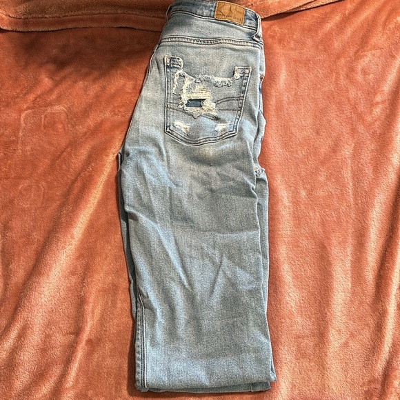 American eagle distressed mom Jean - Picture 4 of 4